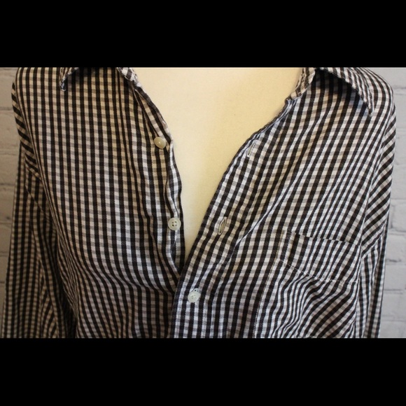 GAP Black & White Buffalo Check Button Up Shirt - Picture 6 of 6